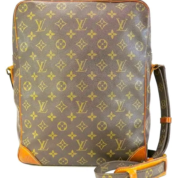 Authentic LOUIS VUITTON Danube GM Monogram Crossbody Shoulder Bag Purse 🇫🇷 - Picture 4 of 12